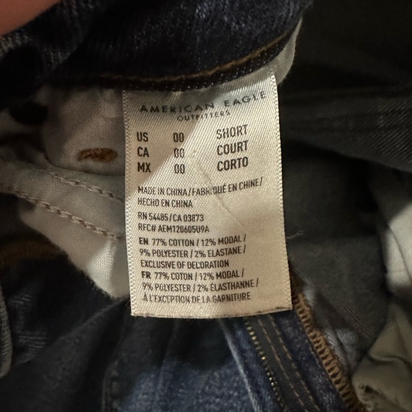 American Eagle Mom Jeans - Picture 2 of 4